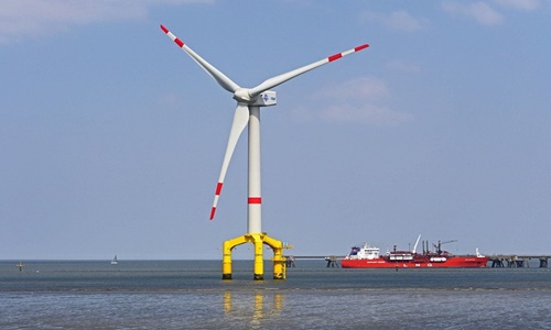Vietnam receives first-ever LNG cargo for developing new power supply Vietnam receives first-ever LNG cargo for developing new power supply