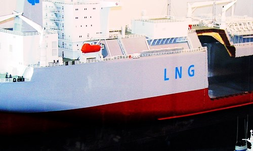 Hoegh LNG signs contract to supply floating LNG import terminal
