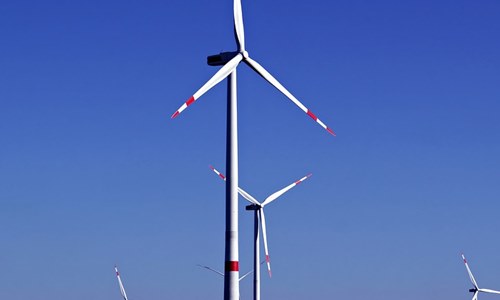 Virginia signs clean economy act to promote offshore wind farms